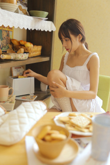 吃杨超越的乳液